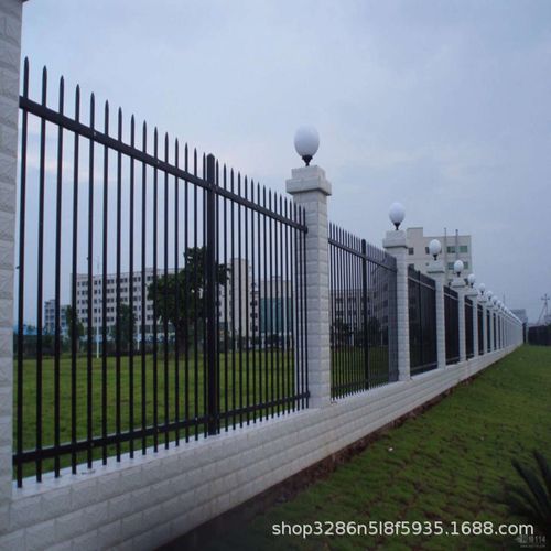 厂家定制锌钢围墙护栏小区隔离铁艺围墙组装式围栏户外厂区栅栏